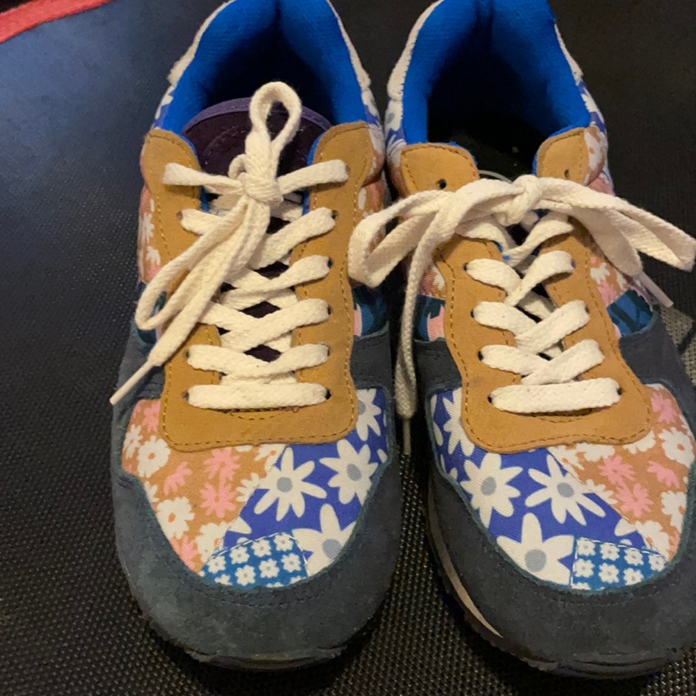 Inkkas shoes 8 women. Patchwork design yellow, and purple suede blue and pink